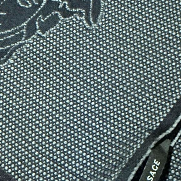 Versace Medusa Wool Scarf Throw Decor - Picture 4 of 6